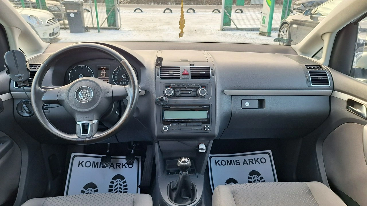 Volkswagen Touran - Zdjęcie 10