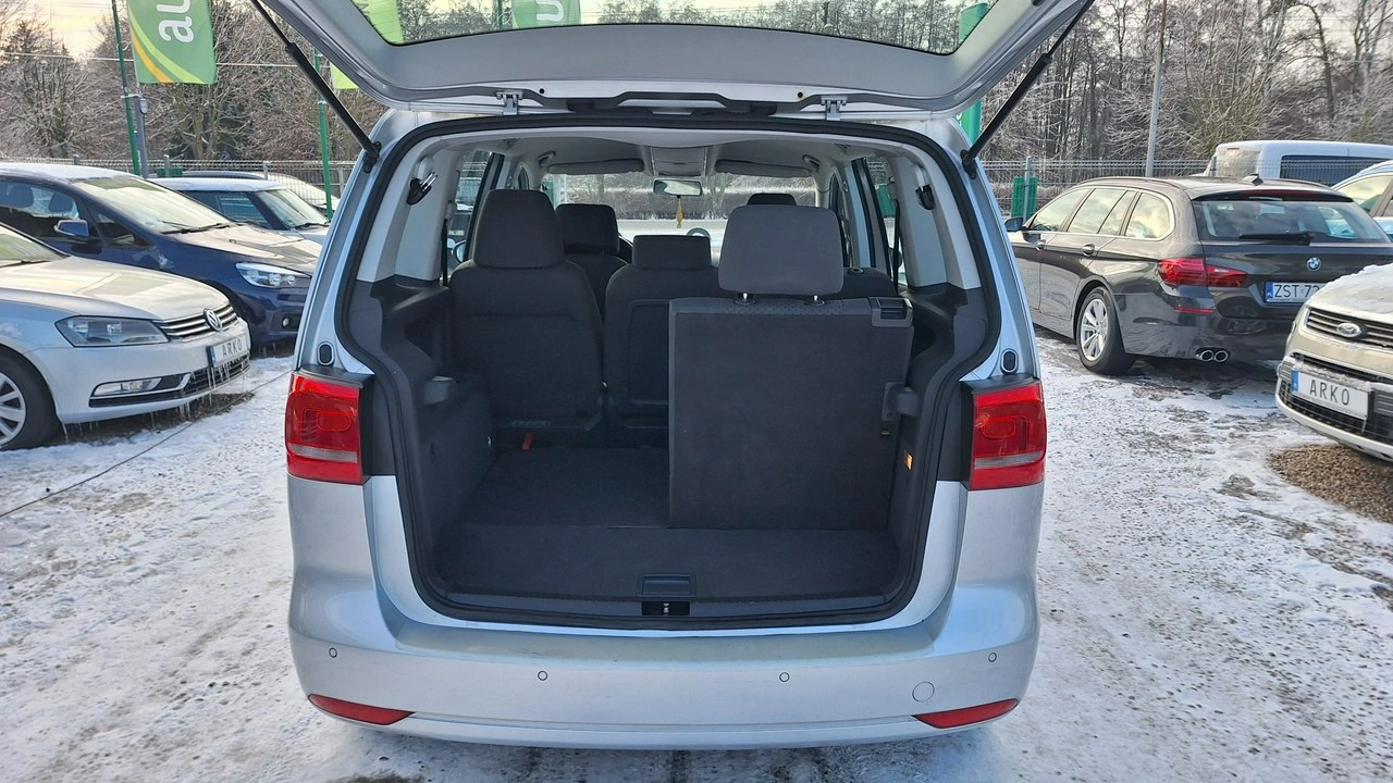 Volkswagen Touran - Zdjęcie 13