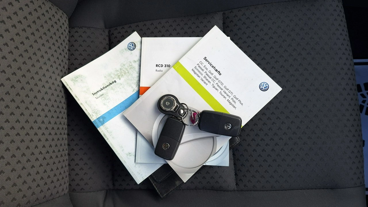 Volkswagen Touran - Zdjęcie 16