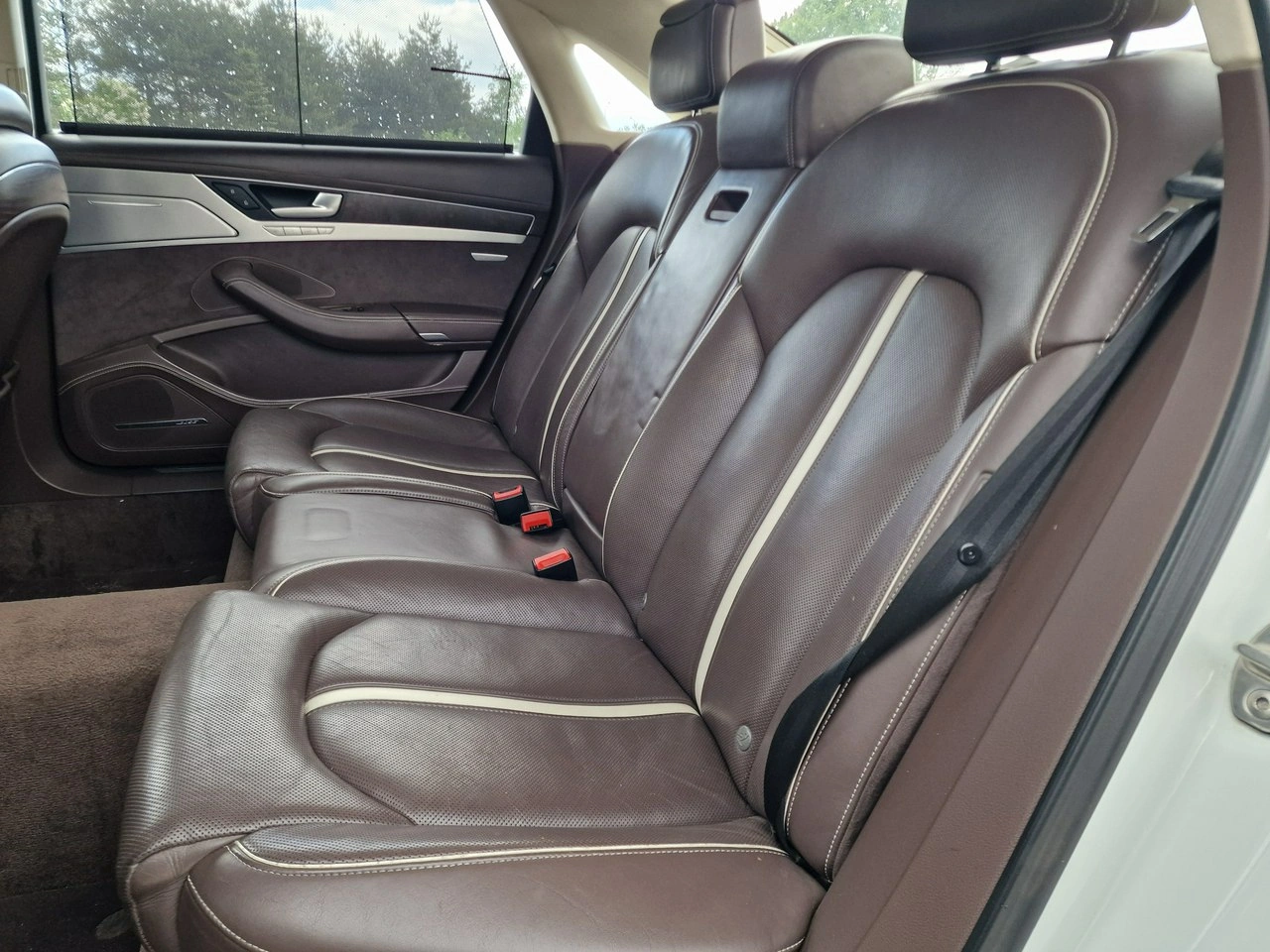 Audi A8 - Zdjęcie 12