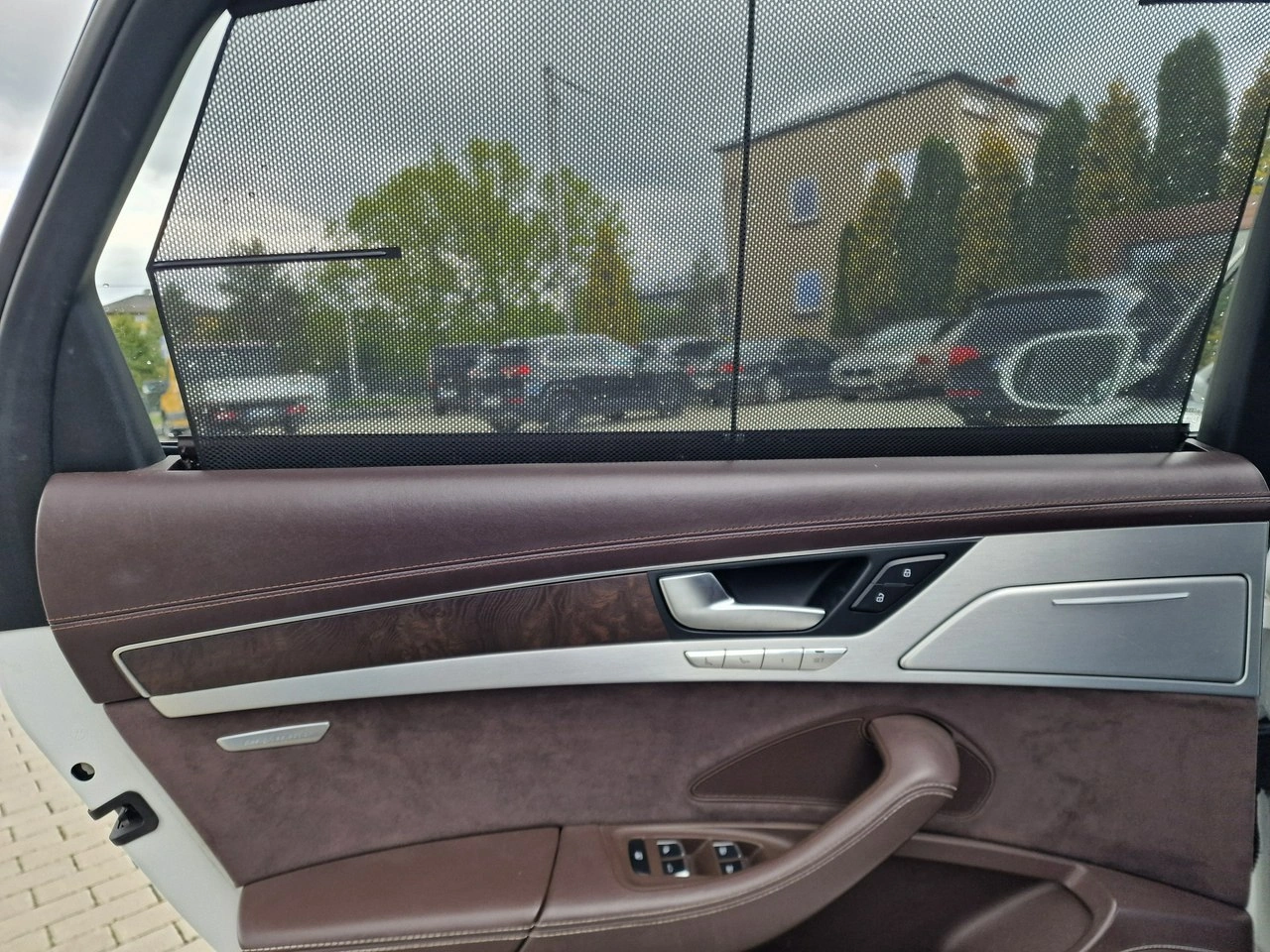 Audi A8 - Zdjęcie 15