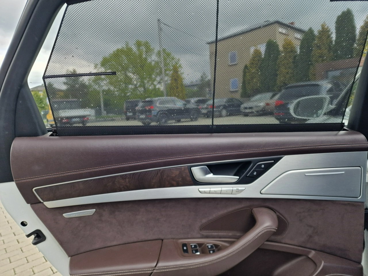 Audi A8 - Zdjęcie 13