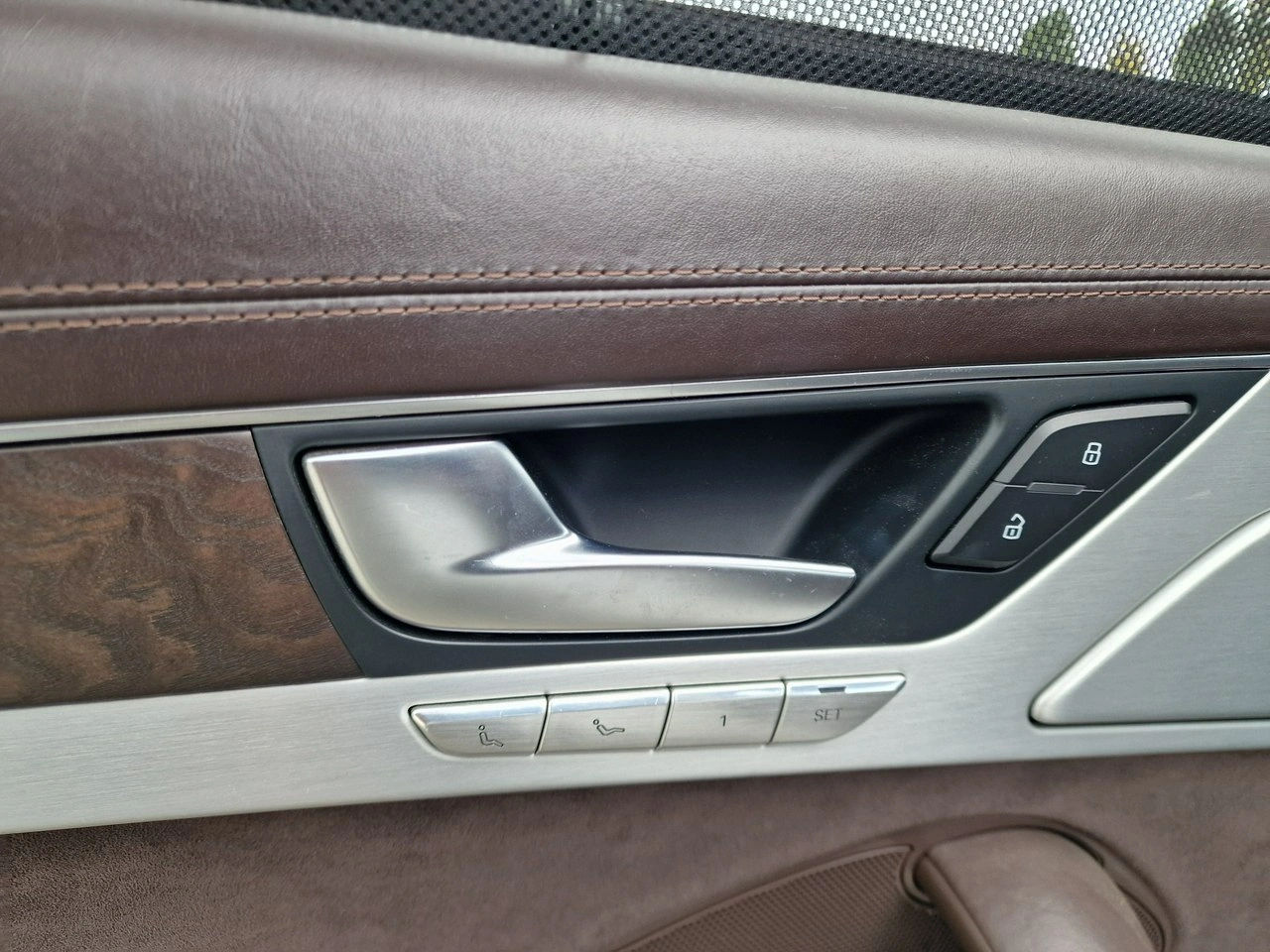 Audi A8 - Zdjęcie 14