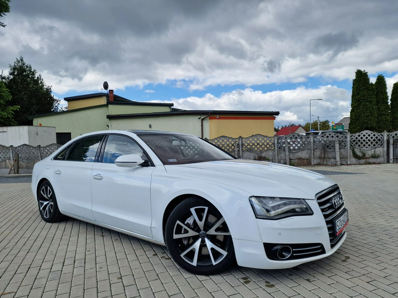 Audi A8 - Zdjęcie 1