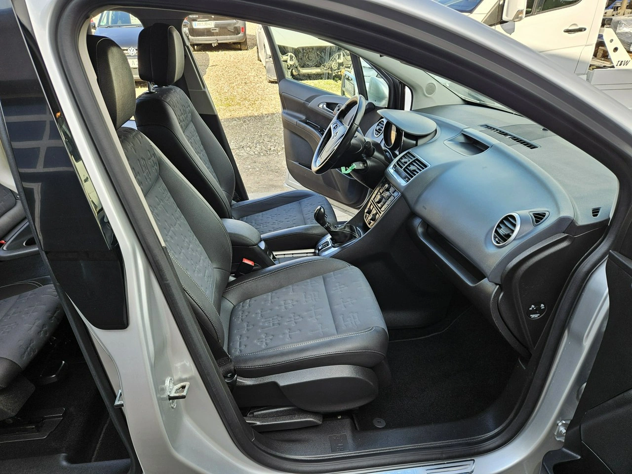 Opel Meriva - Zdjęcie 9