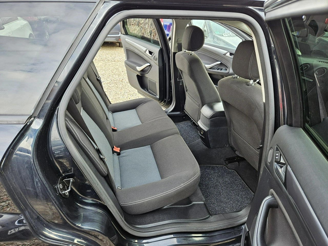 Ford Mondeo - Zdjęcie 10