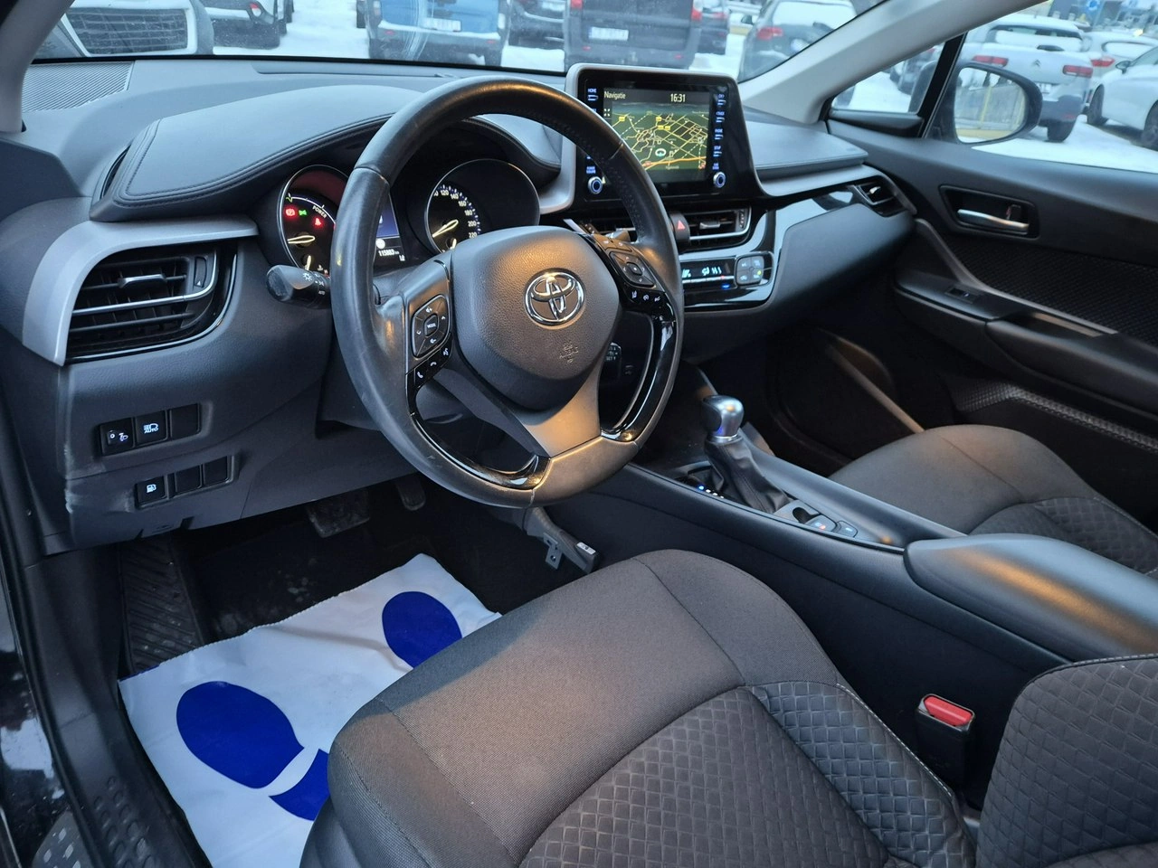 Toyota C-HR - Zdjęcie 13