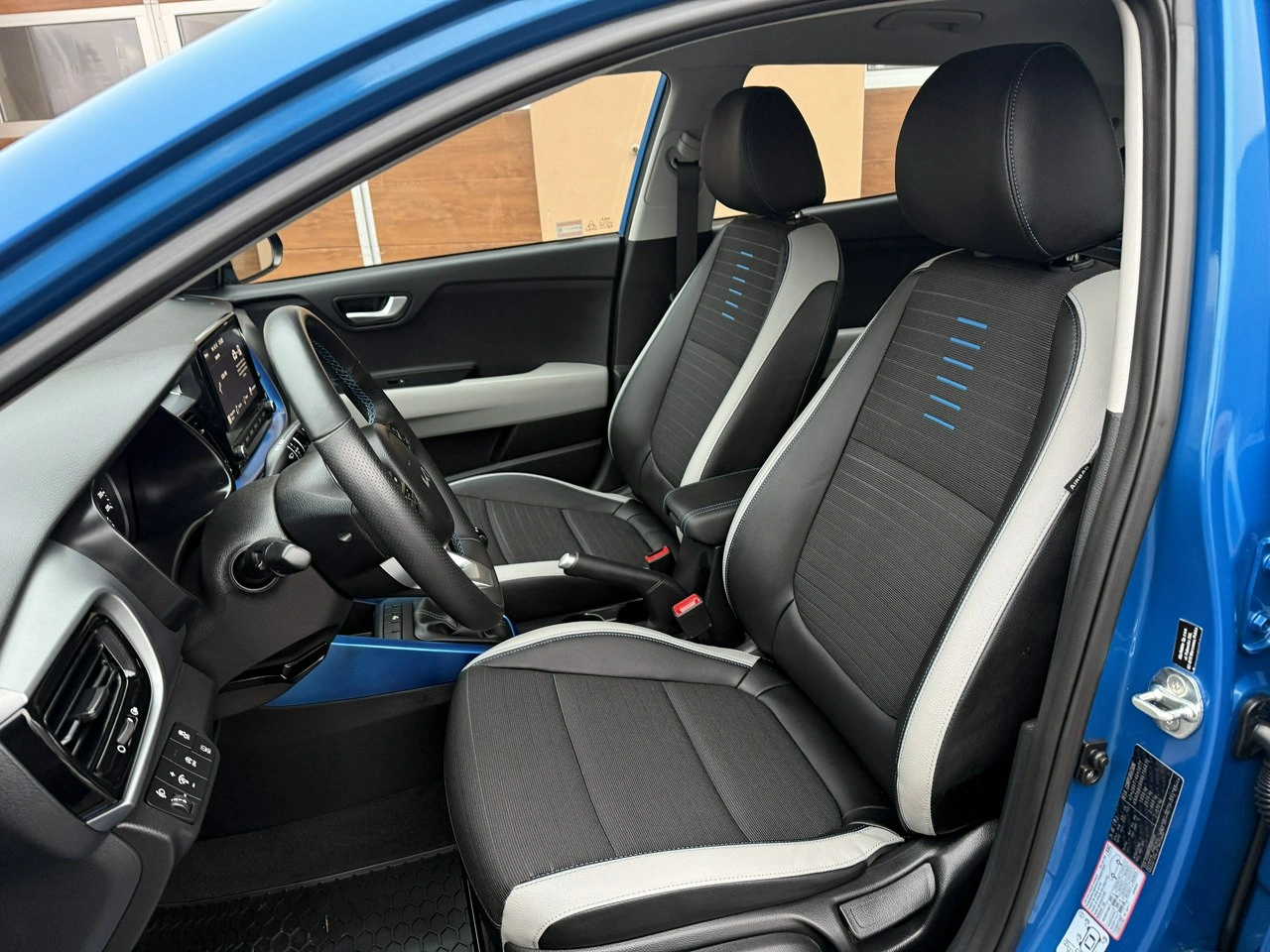 Kia Stonic - Zdjęcie 21