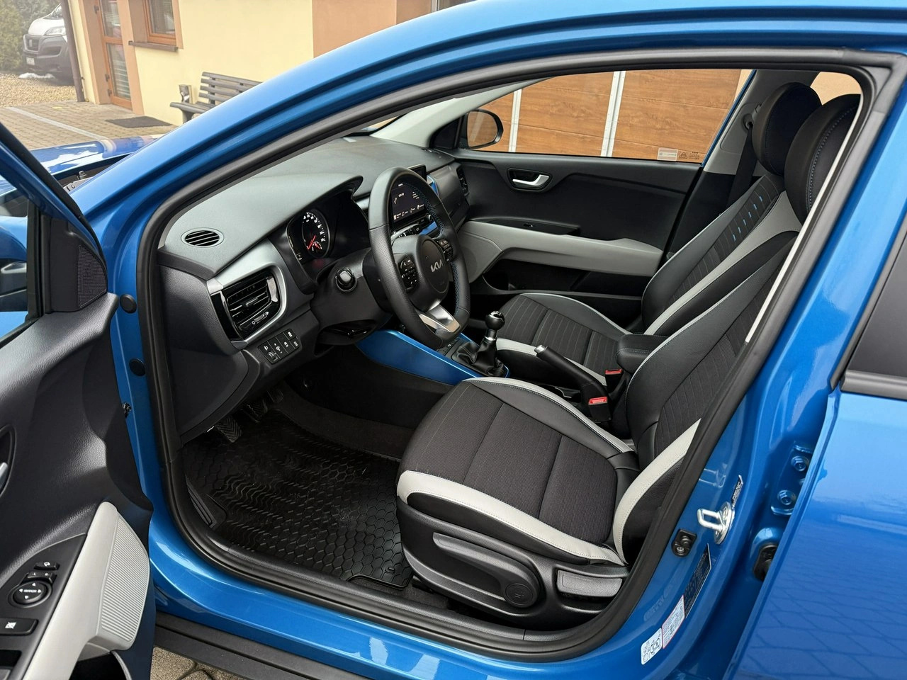 Kia Stonic - Zdjęcie 22