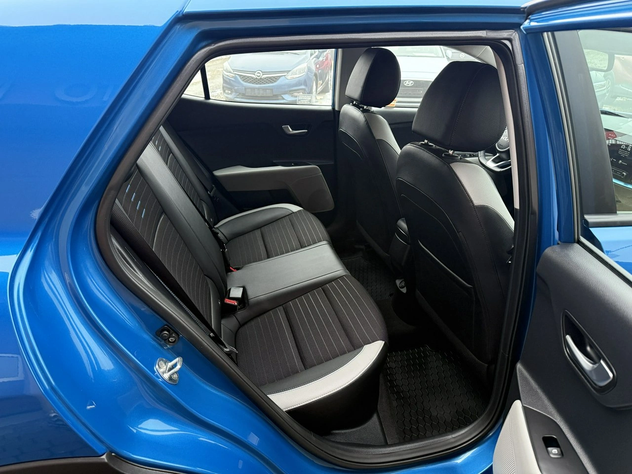 Kia Stonic - Zdjęcie 25