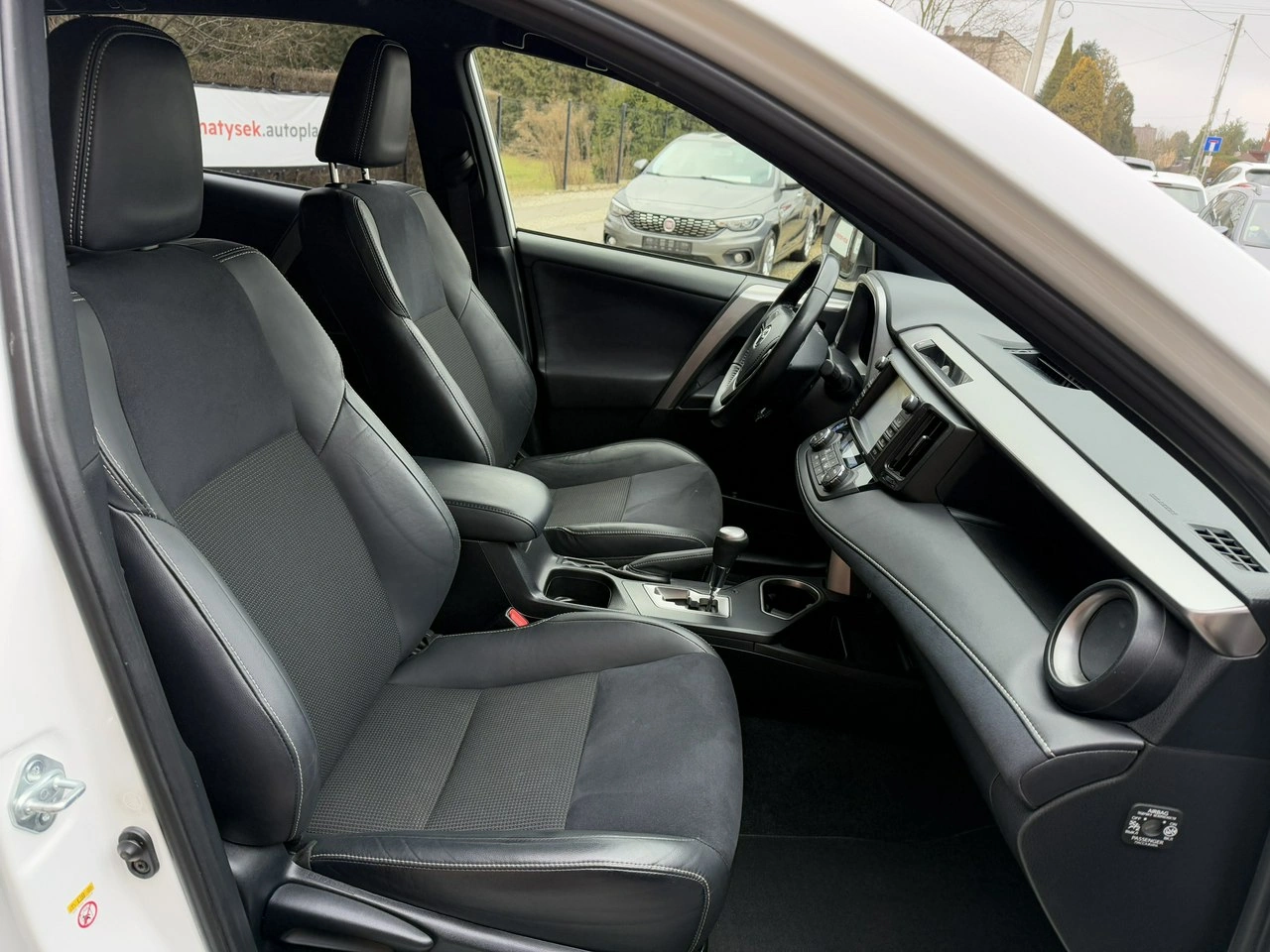 Toyota RAV-4 - Zdjęcie 23