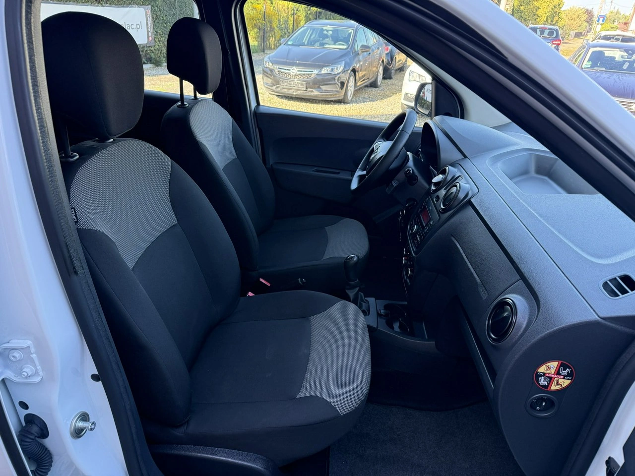 Dacia Lodgy - Zdjęcie 18