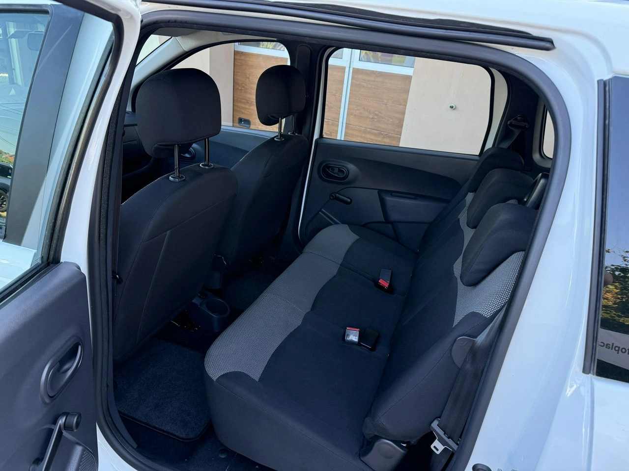 Dacia Lodgy - Zdjęcie 21