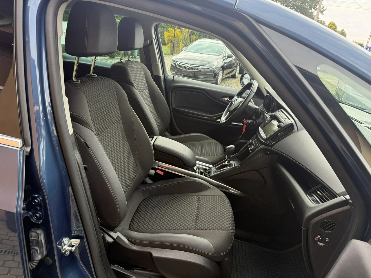 Opel Zafira - Zdjęcie 22