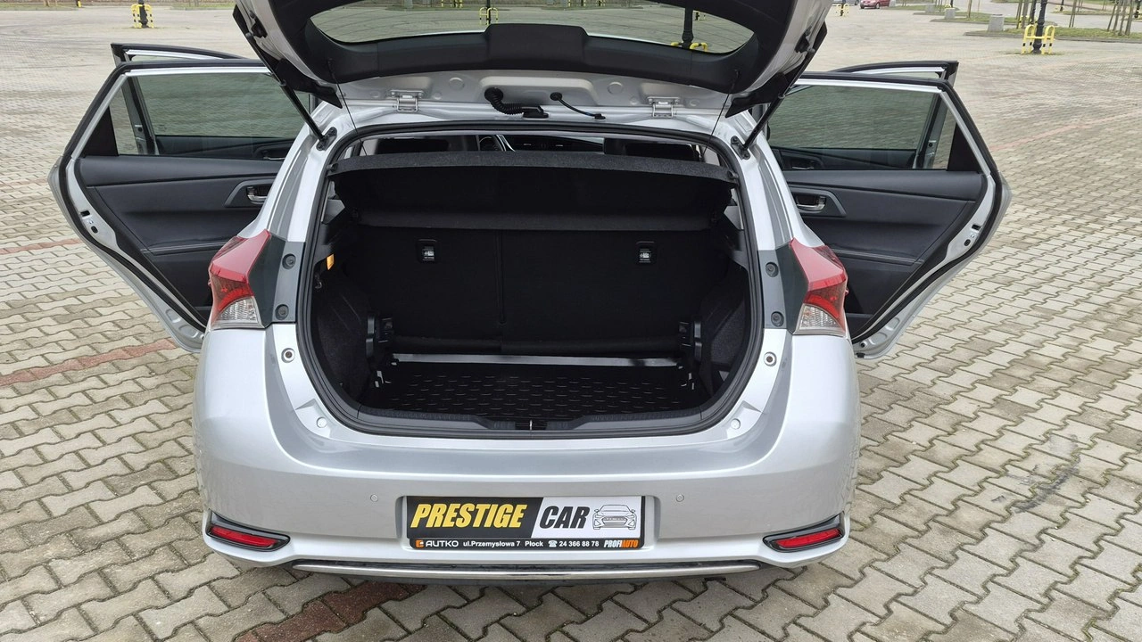 Toyota Auris - Zdjęcie 10
