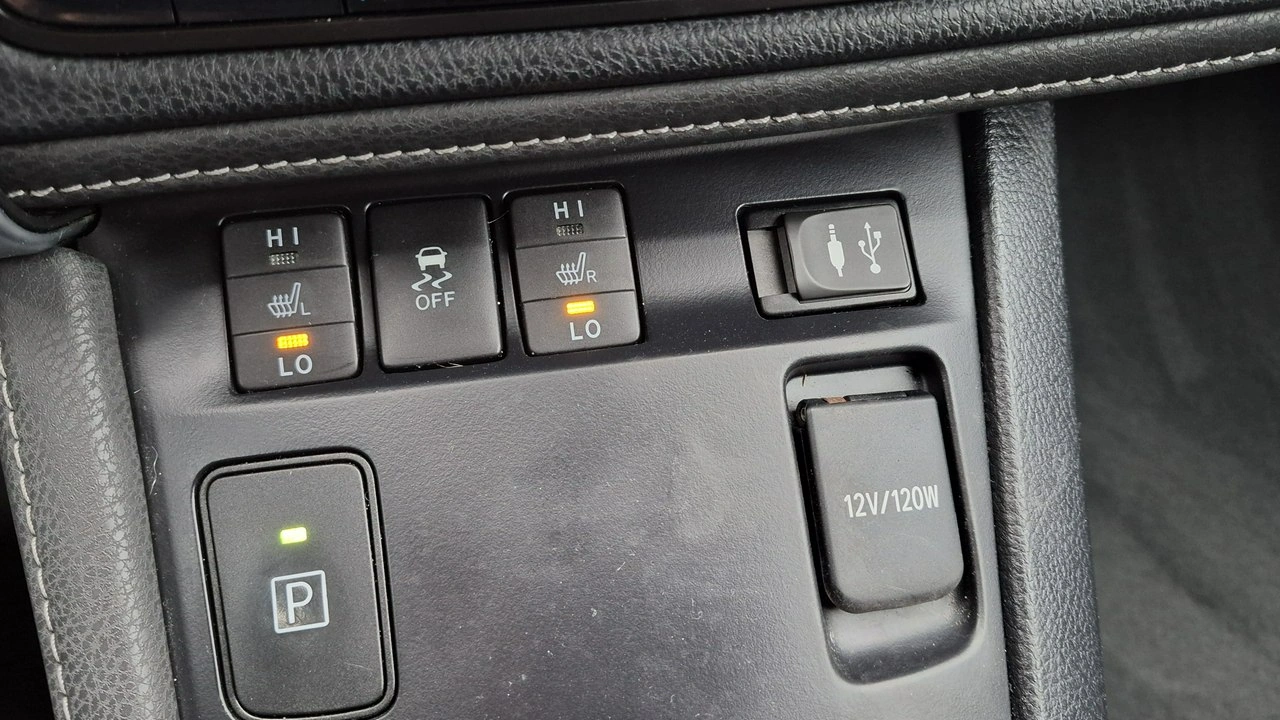 Toyota Auris - Zdjęcie 13