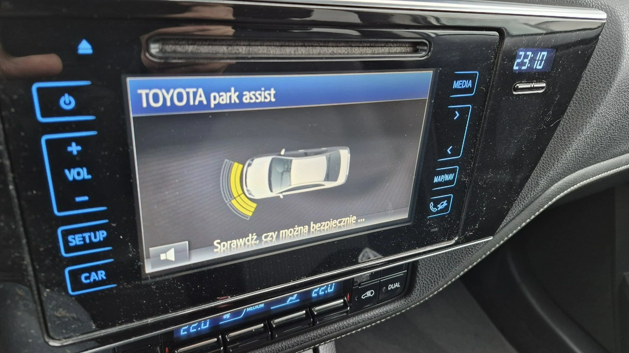 Toyota Auris - Zdjęcie 18