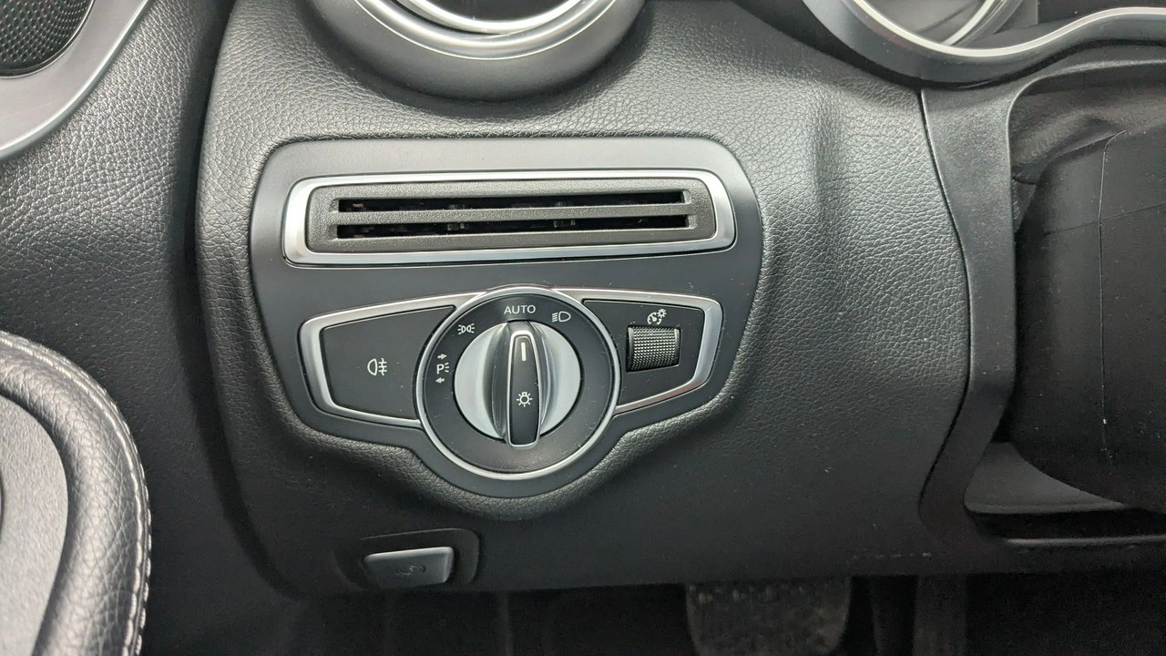 Mercedes C 300 - Zdjęcie 31