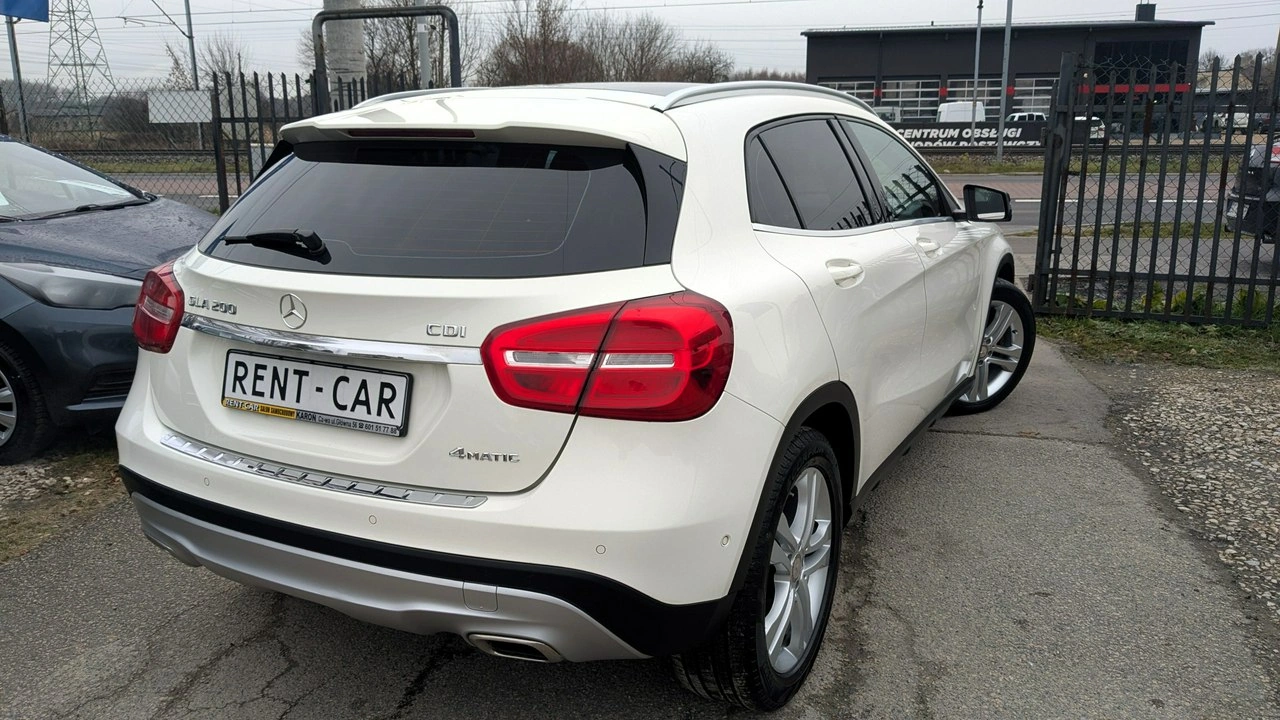Mercedes GLA 200 - Zdjęcie 10
