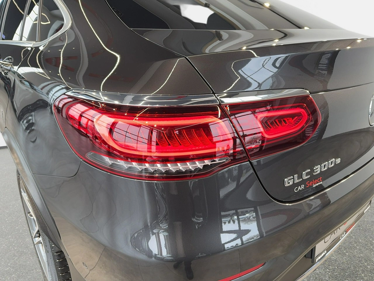 Mercedes GLC 300 - Zdjęcie 10