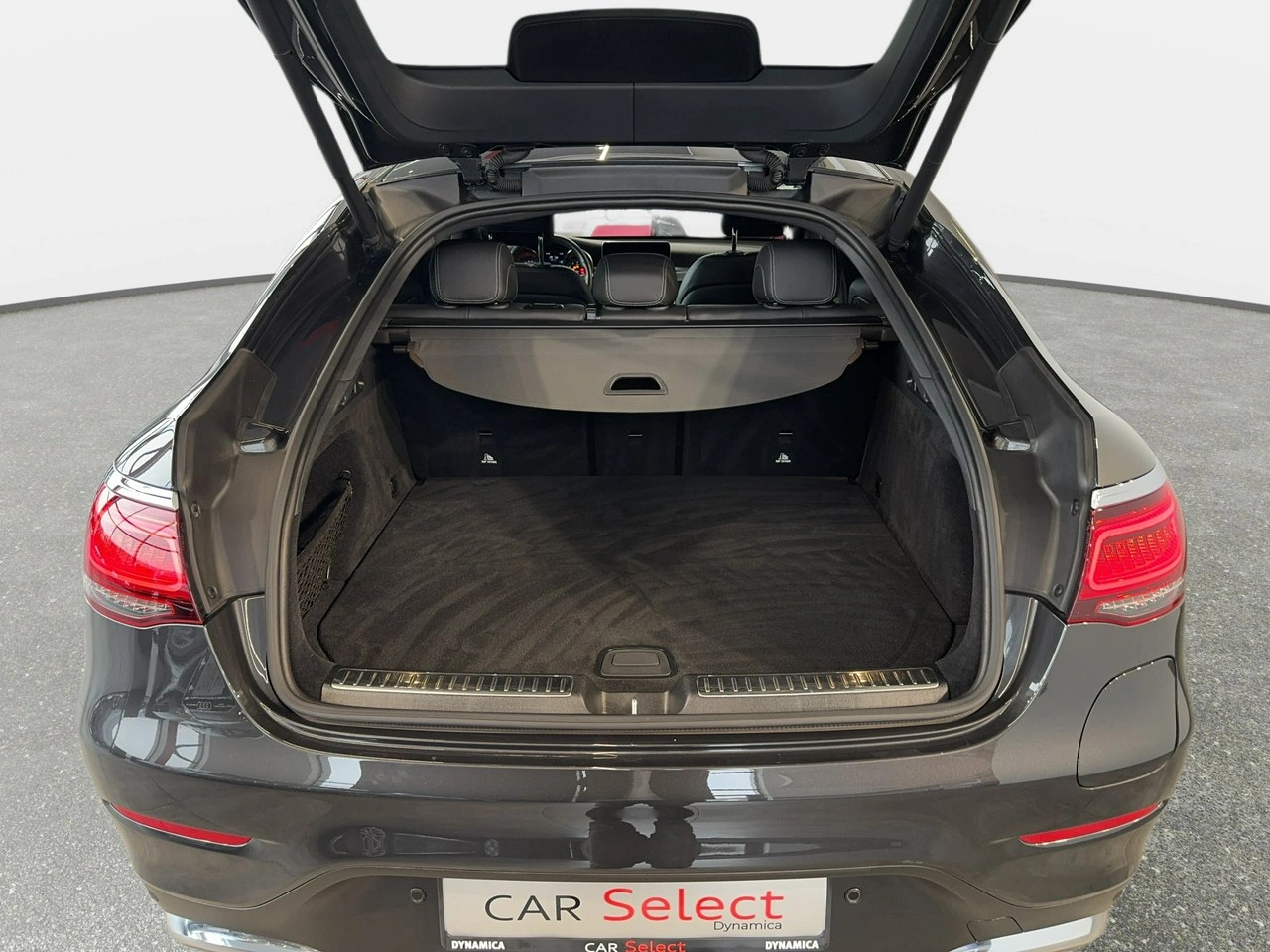 Mercedes GLC 300 - Zdjęcie 11