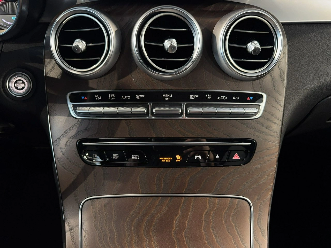 Mercedes GLC 300 - Zdjęcie 23