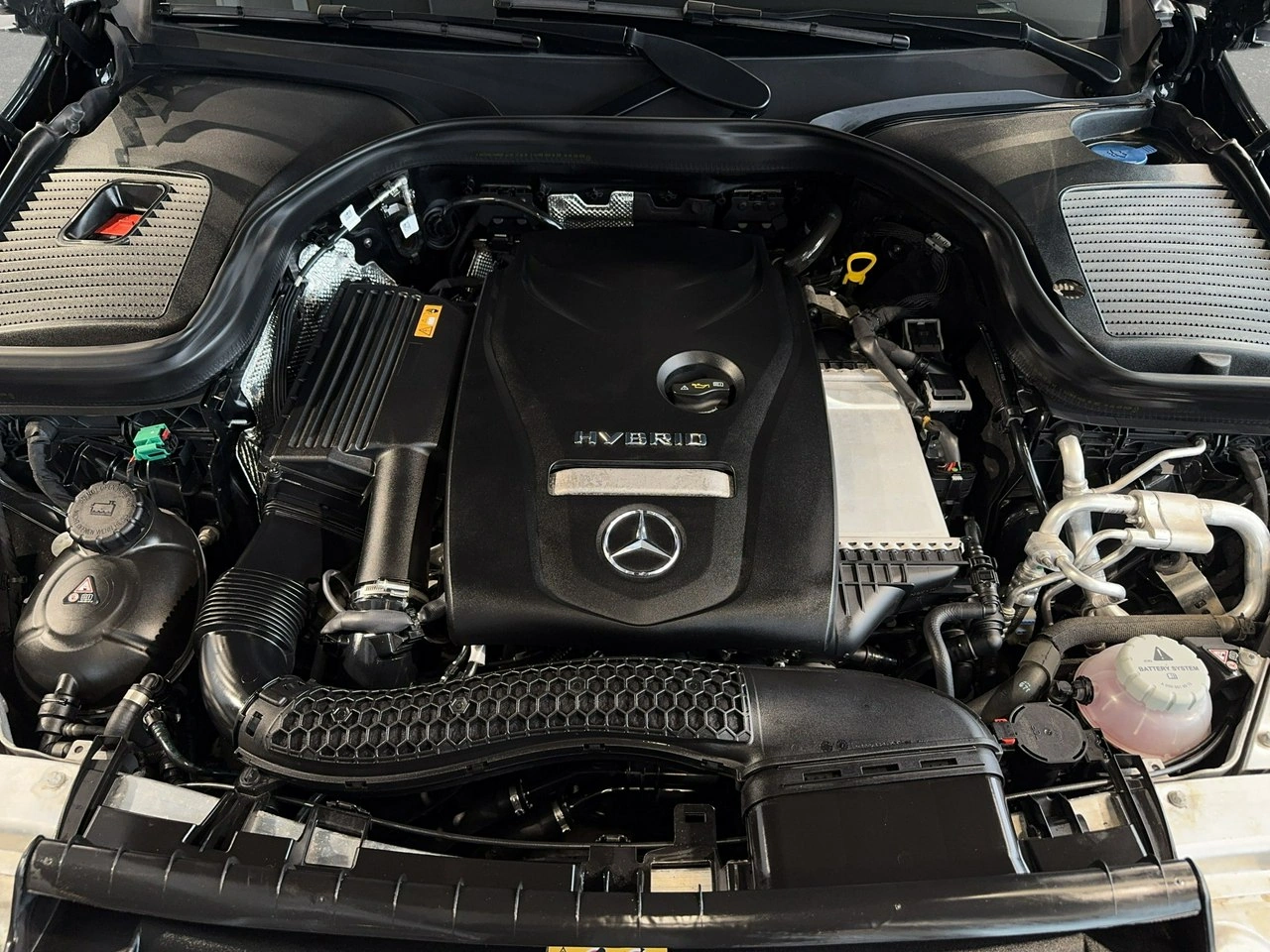 Mercedes GLC 300 - Zdjęcie 29