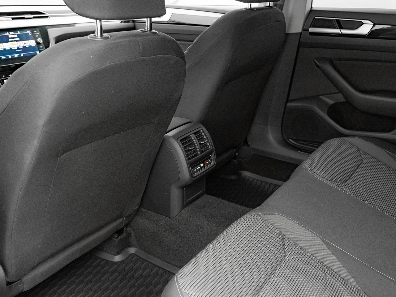 Volkswagen Arteon - Zdjęcie 21