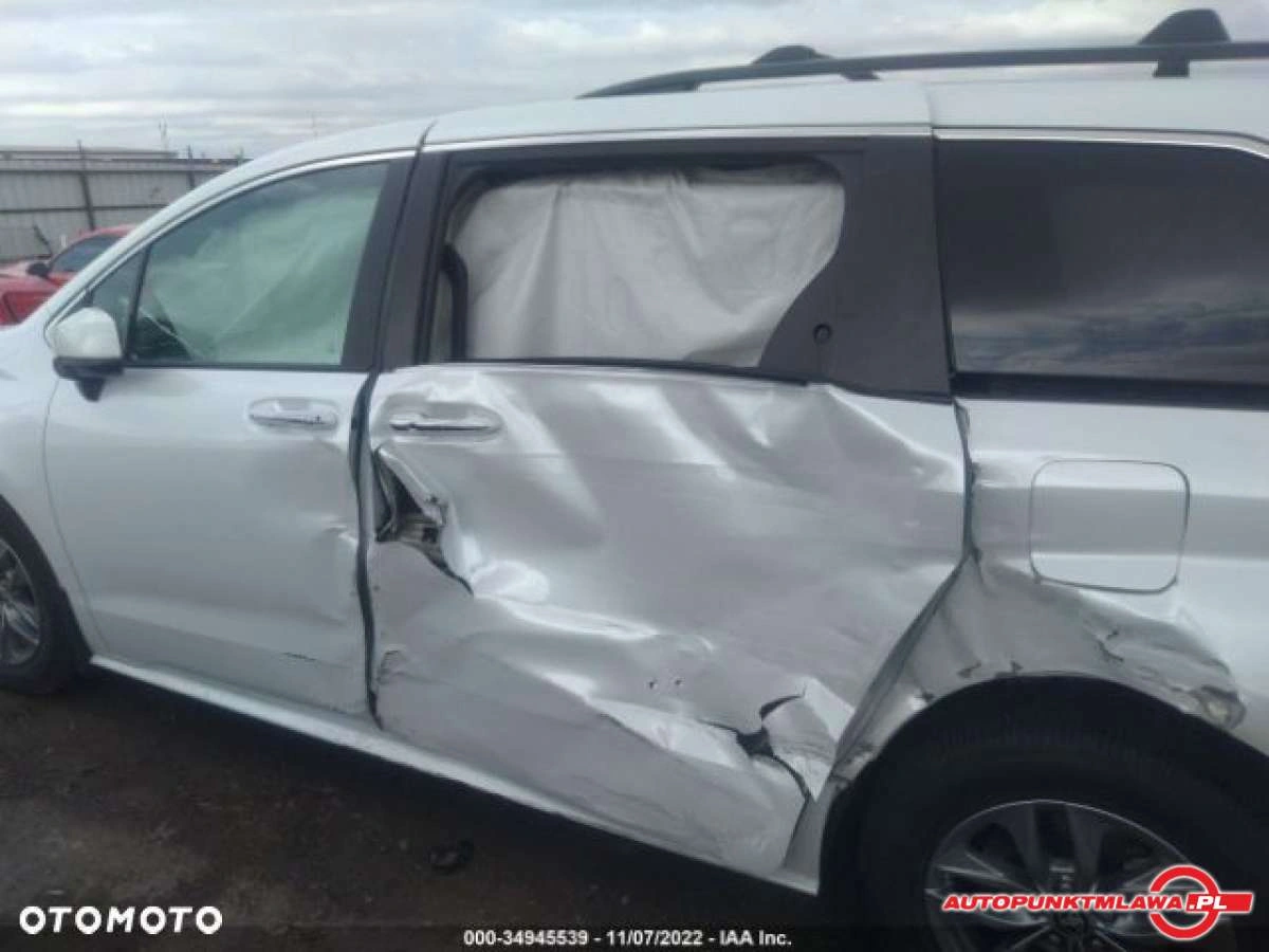 Toyota Sienna - Zdjęcie 5