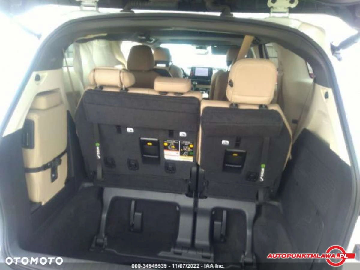 Toyota Sienna - Zdjęcie 7