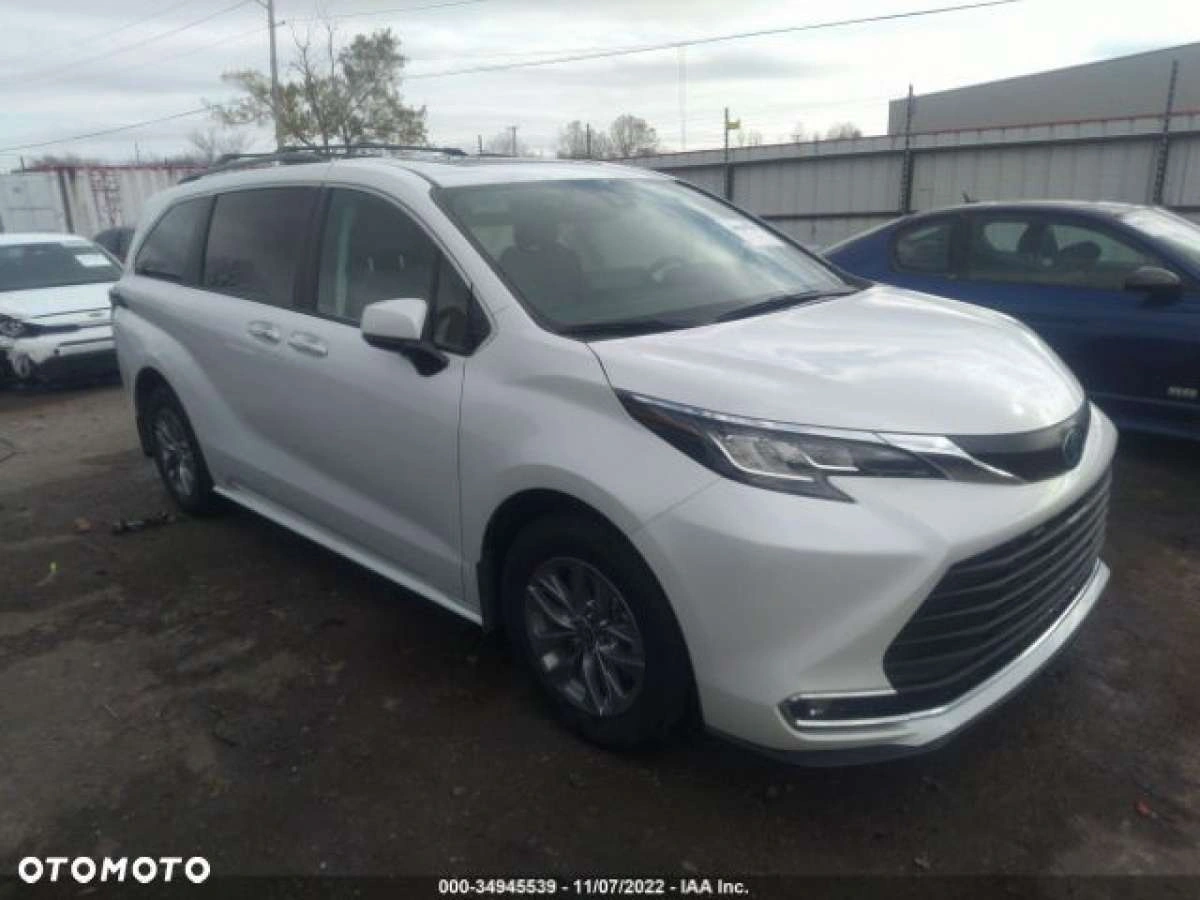 Toyota Sienna - Główne zdjęcie