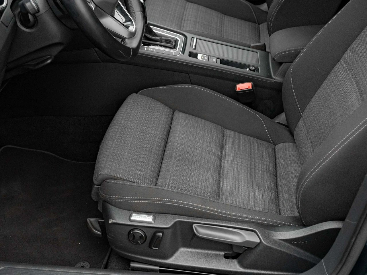 Volkswagen Passat - Zdjęcie 11