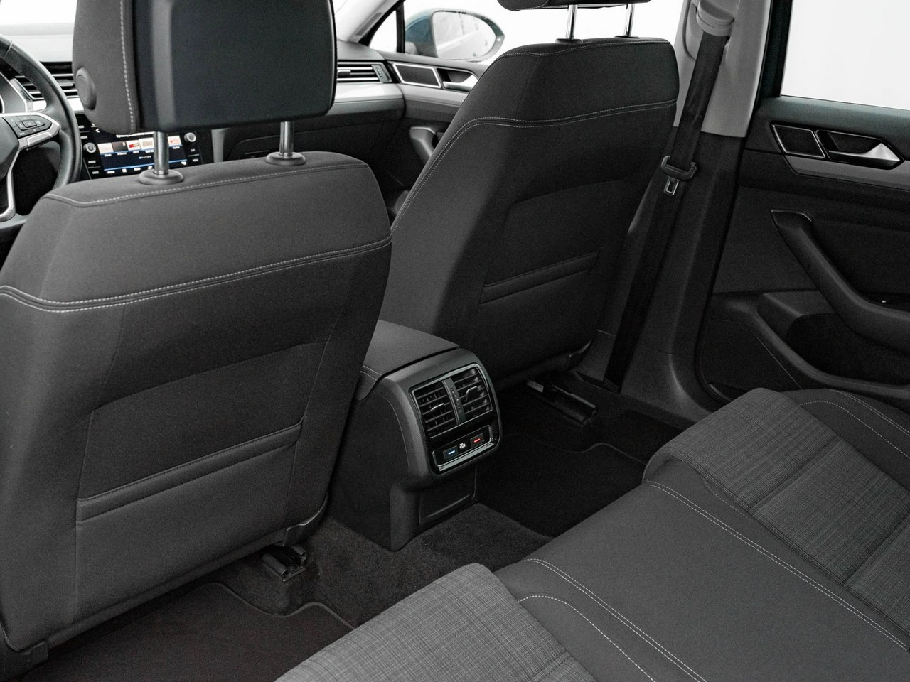 Volkswagen Passat - Zdjęcie 21