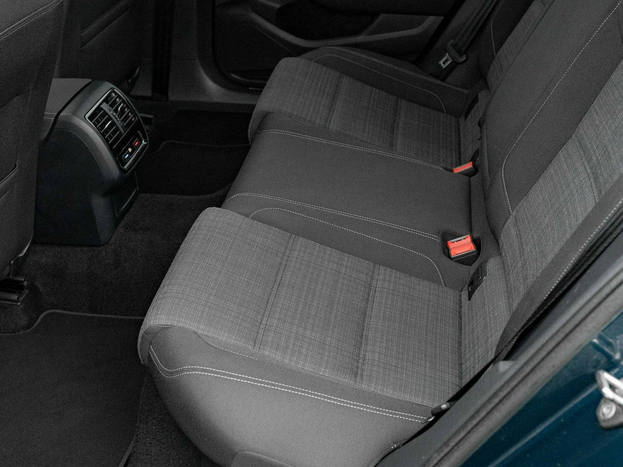 Volkswagen Passat - Zdjęcie 22