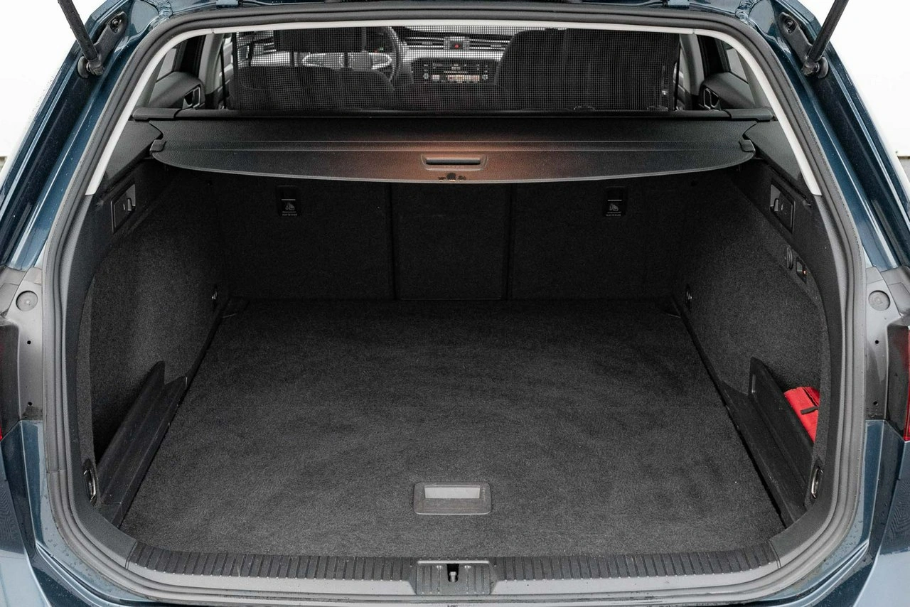 Volkswagen Passat - Zdjęcie 24