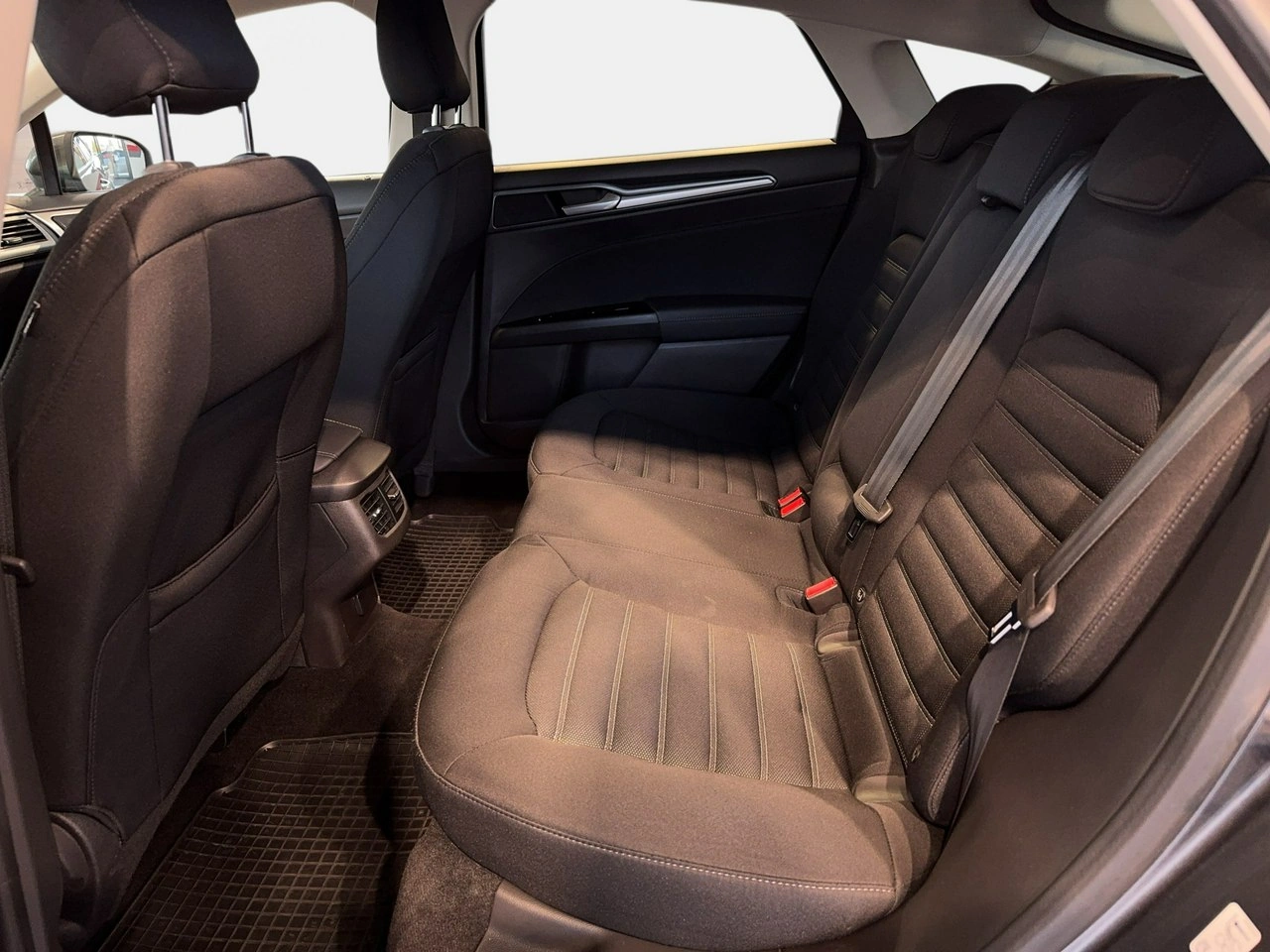 Ford Mondeo - Zdjęcie 13