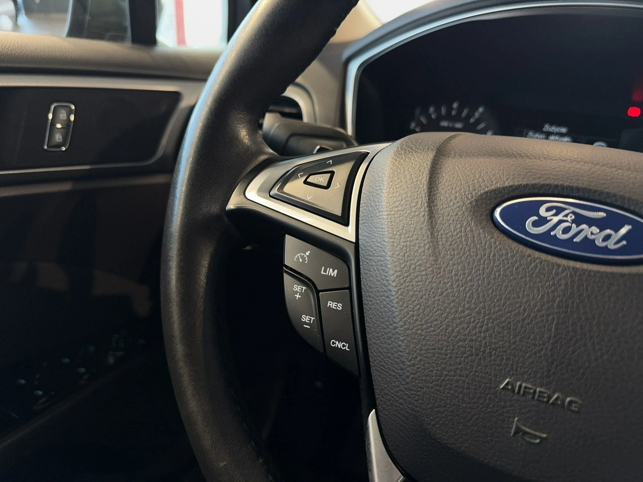 Ford Mondeo - Zdjęcie 19