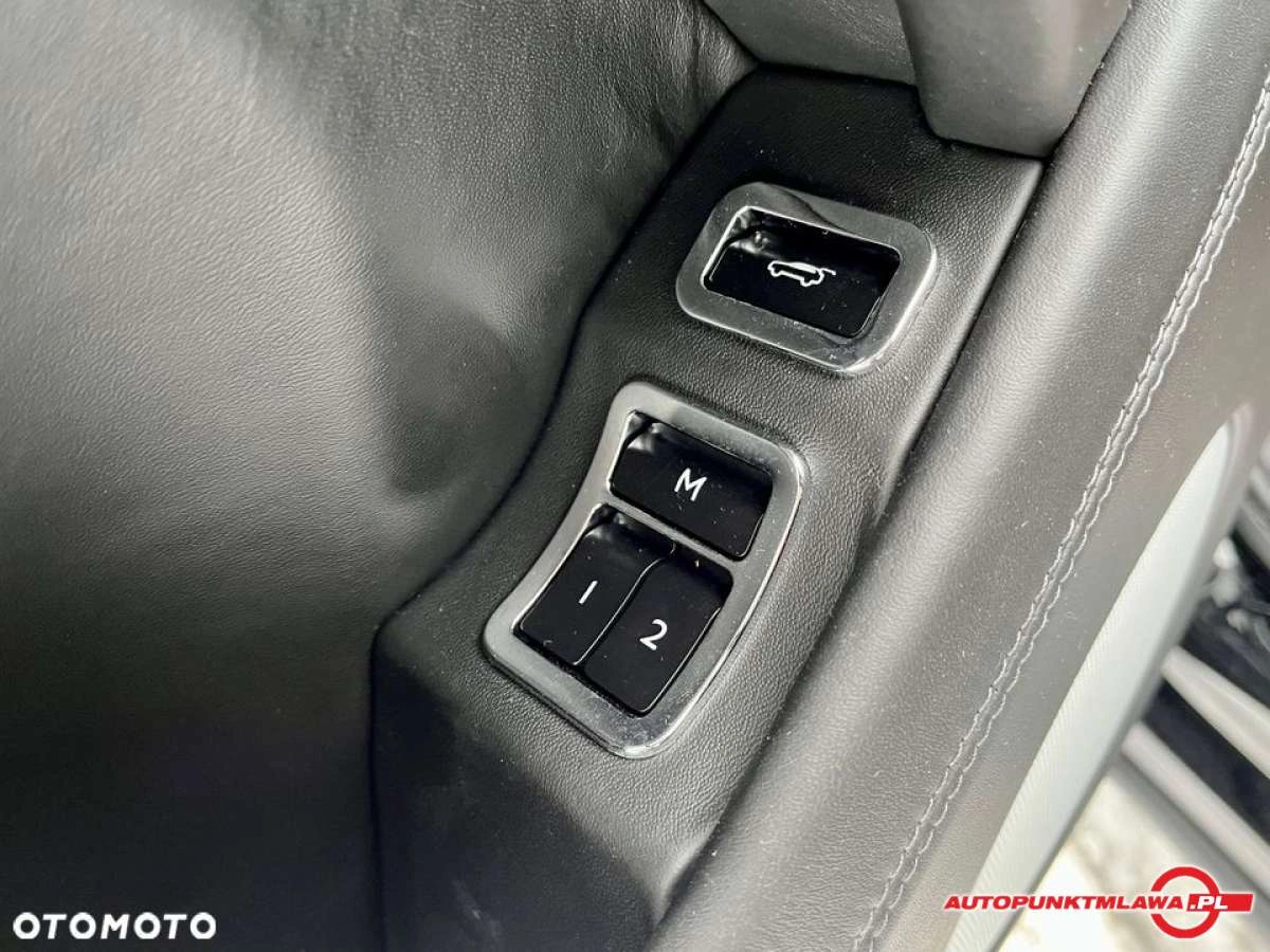 Bentley Bentayga - Zdjęcie 16