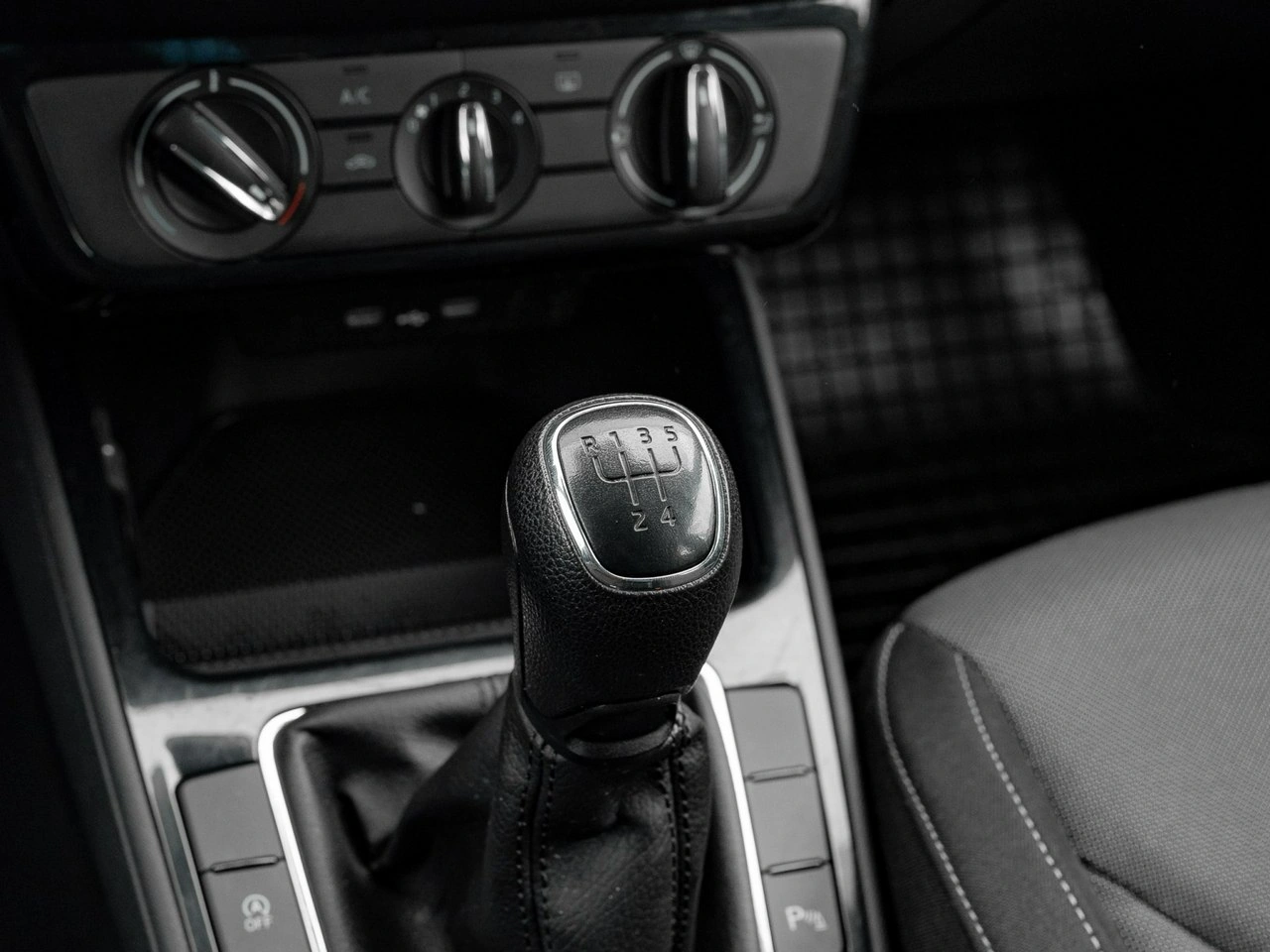 Skoda Fabia - Zdjęcie 12