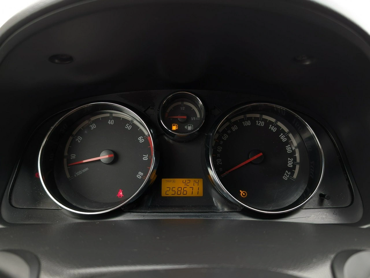 Opel Antara - Zdjęcie 26