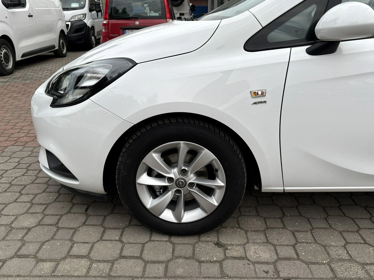Opel Corsa - Zdjęcie 9