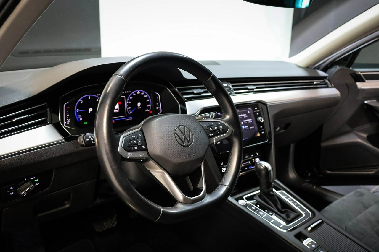 Volkswagen Passat - Zdjęcie 15