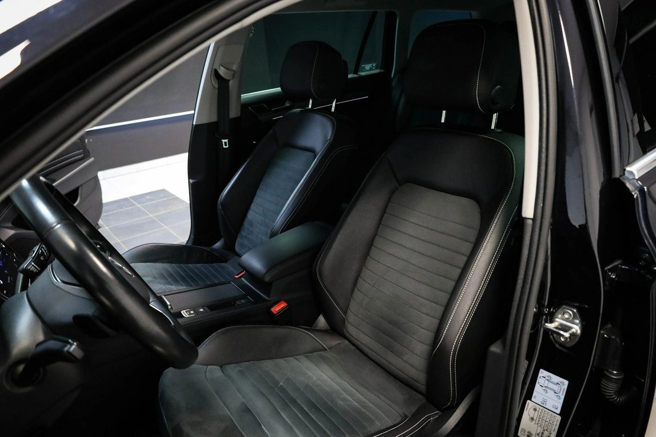 Volkswagen Passat - Zdjęcie 17