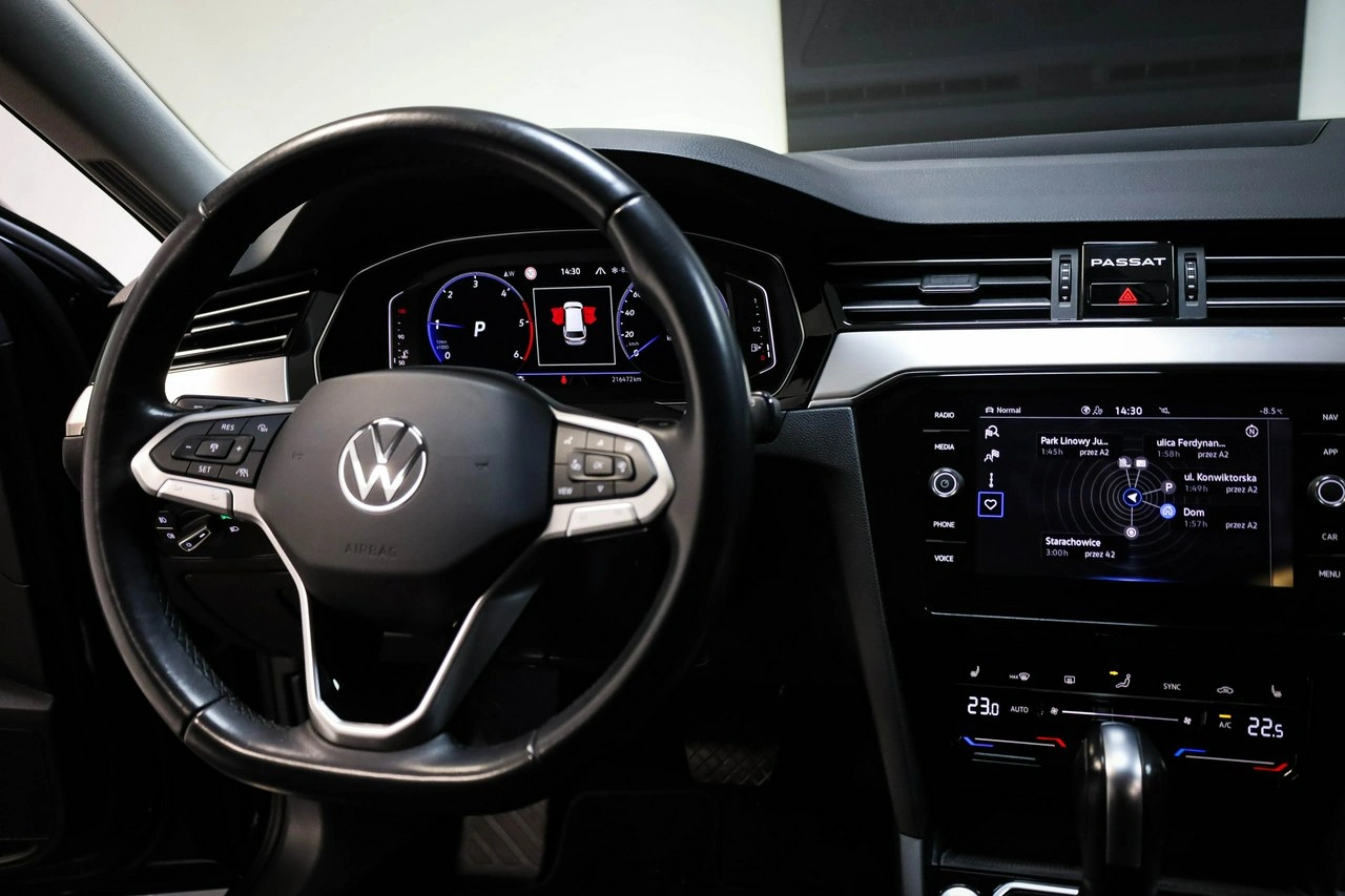 Volkswagen Passat - Zdjęcie 25