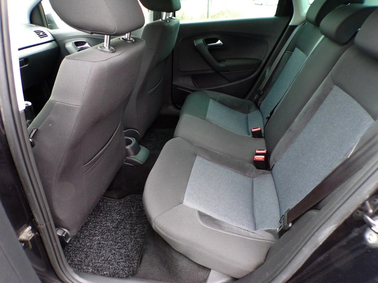 Volkswagen Polo - Zdjęcie 31