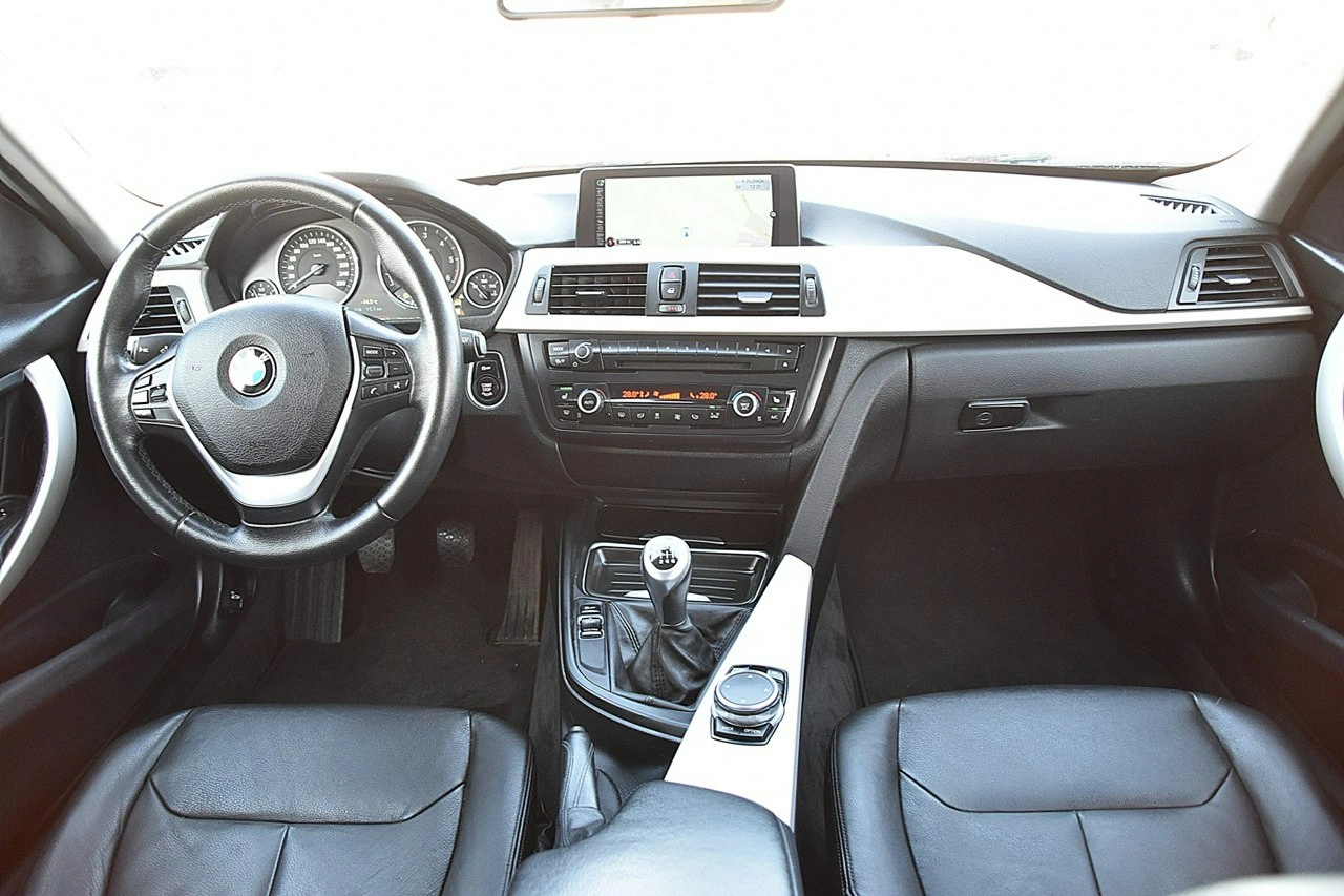 BMW 320 - Zdjęcie 12