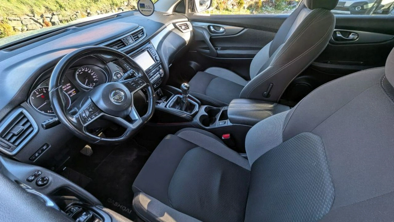 Nissan Qashqai - Zdjęcie 17
