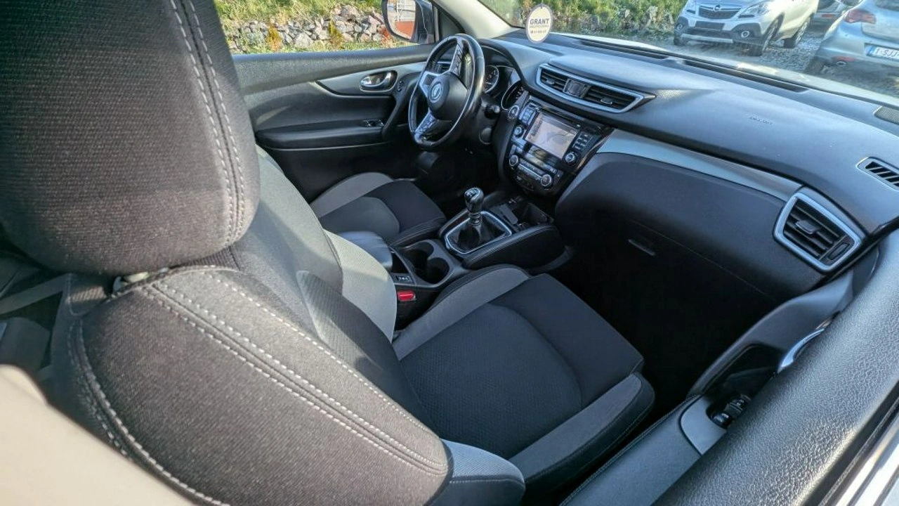 Nissan Qashqai - Zdjęcie 8