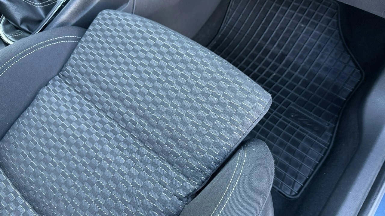 Opel Astra - Zdjęcie 13