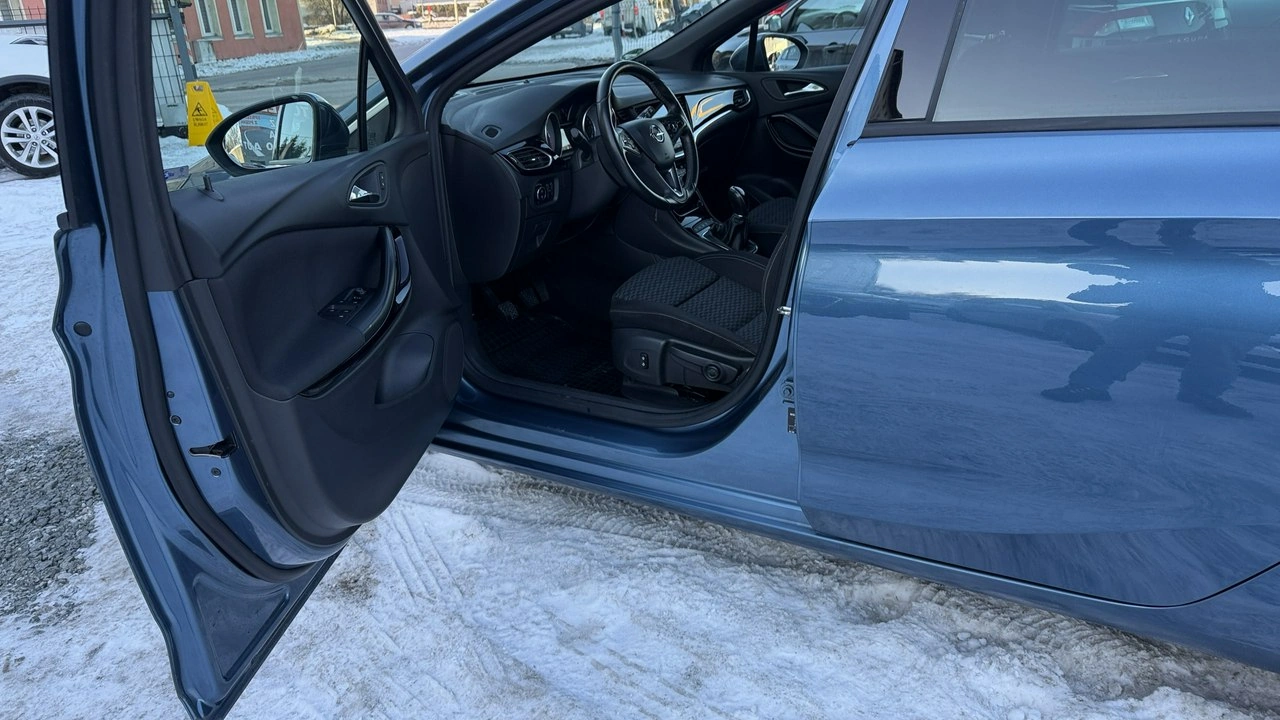 Opel Astra - Zdjęcie 17